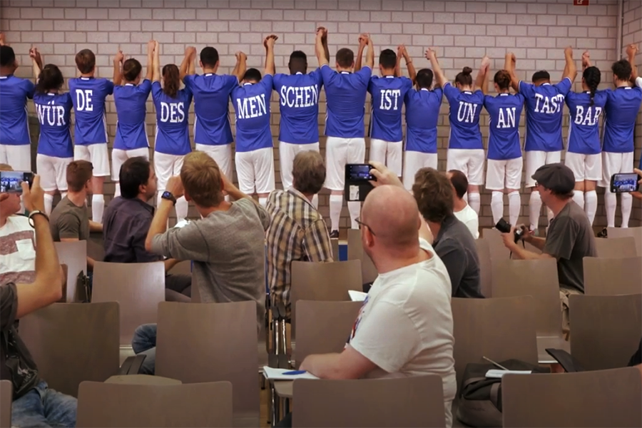 Schluss- und Schlüsselszene aus dem Film „Typisch deutsch?“